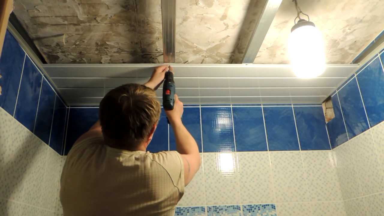 Потолок в туалете - варианты и монтаж своими руками!