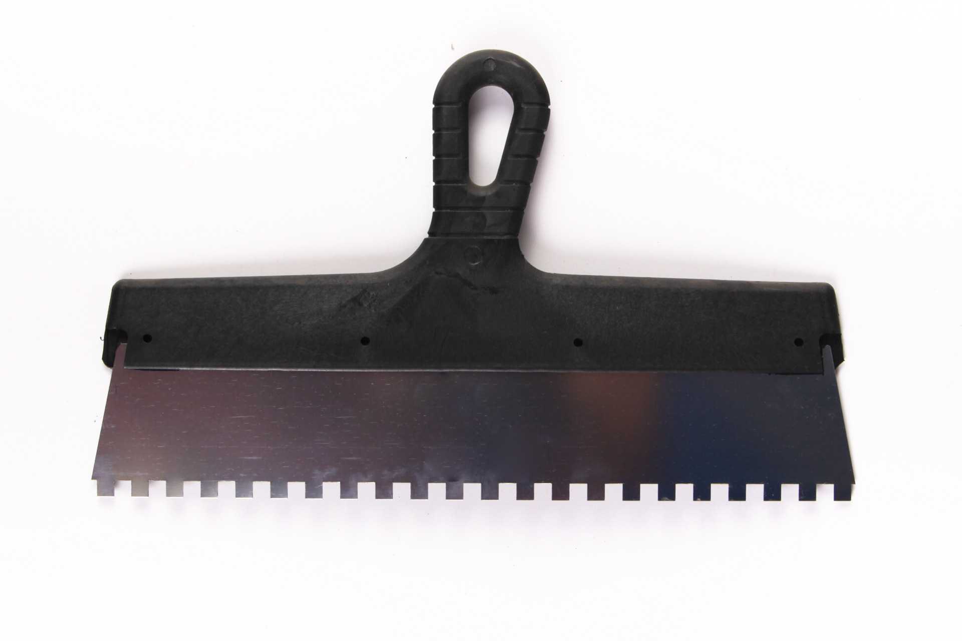 Гребенка для укладки плитки – критерии выбора зубчатого шпателя