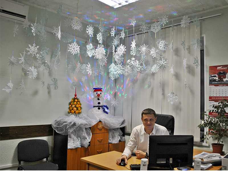 Как украсить кабинет к новому году своими руками? :: syl.ru