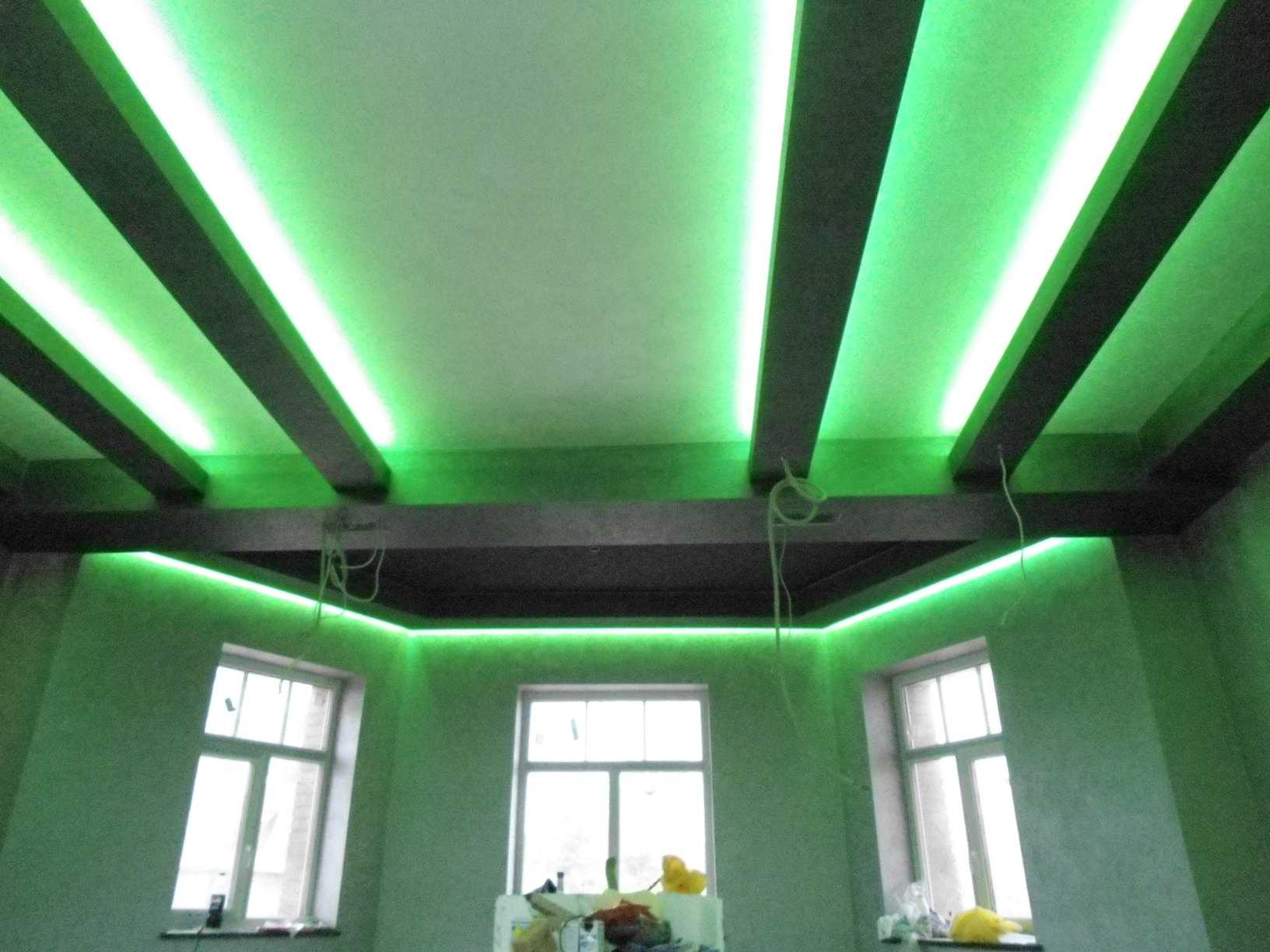 Натяжной потолок с подсветкой светодиодной лентой по периметру и другие варианты, видео и фото