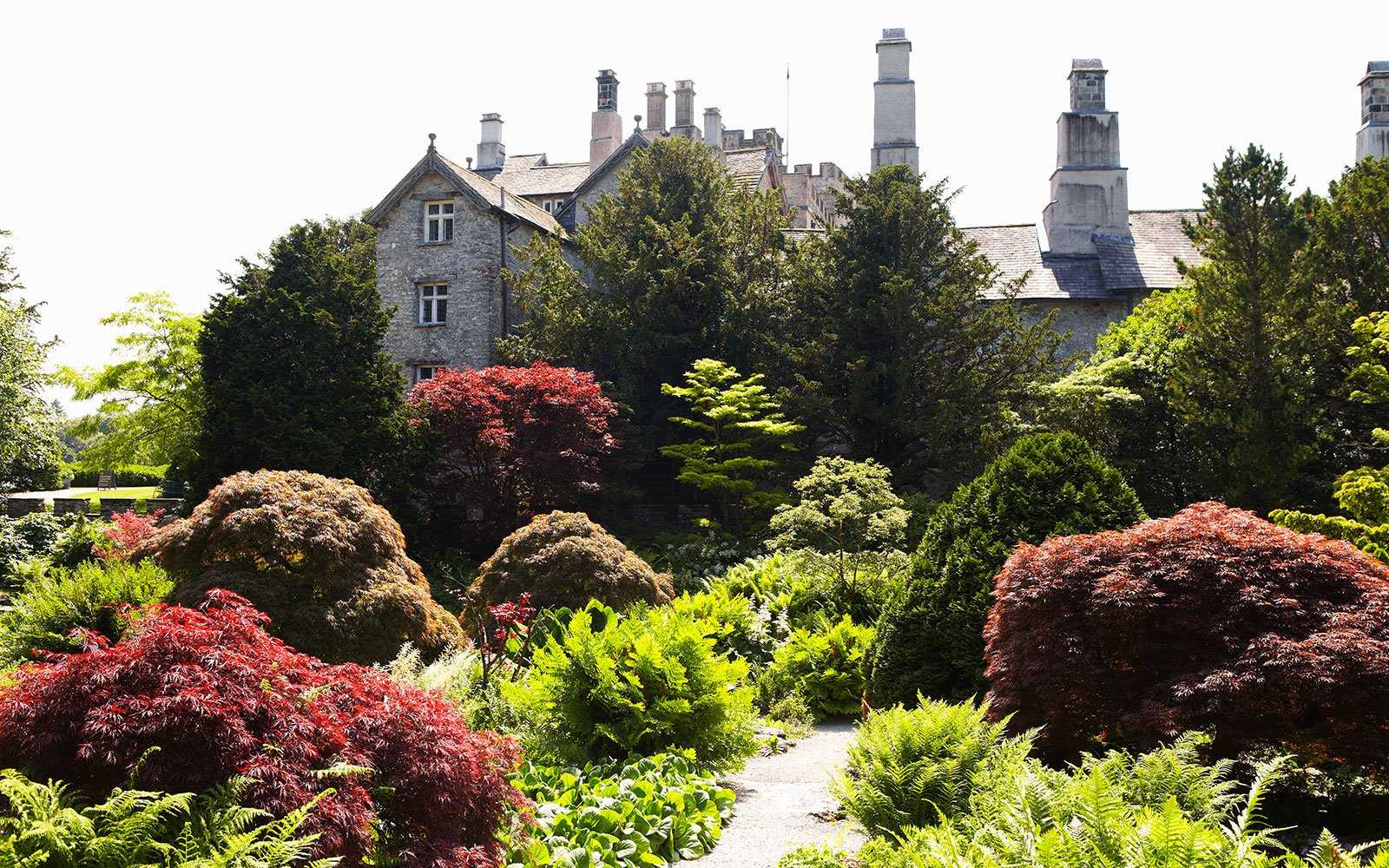 Правила создания английского сада: ландшафтный дизайн и оформление дома