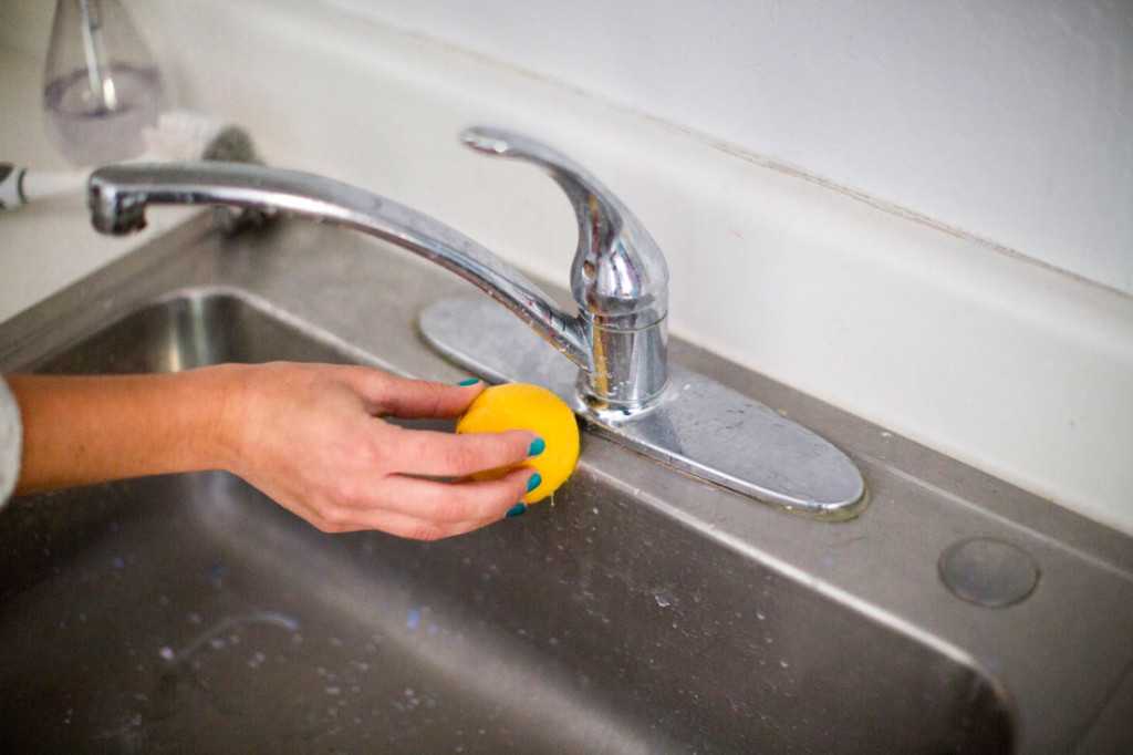 Чем и как очистить кран от известкового налета в домашних условиях: лучшие средства для сантехники