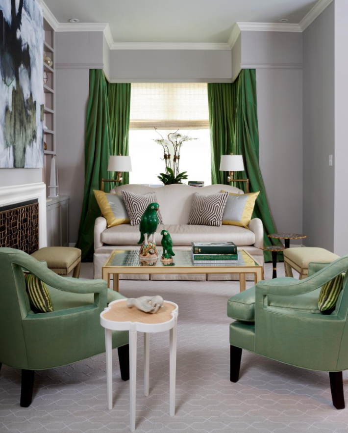 Зеленый диван в интерьере гостиной фото, интерьер с зеленым диваном, темно-зеленый диван, угловой