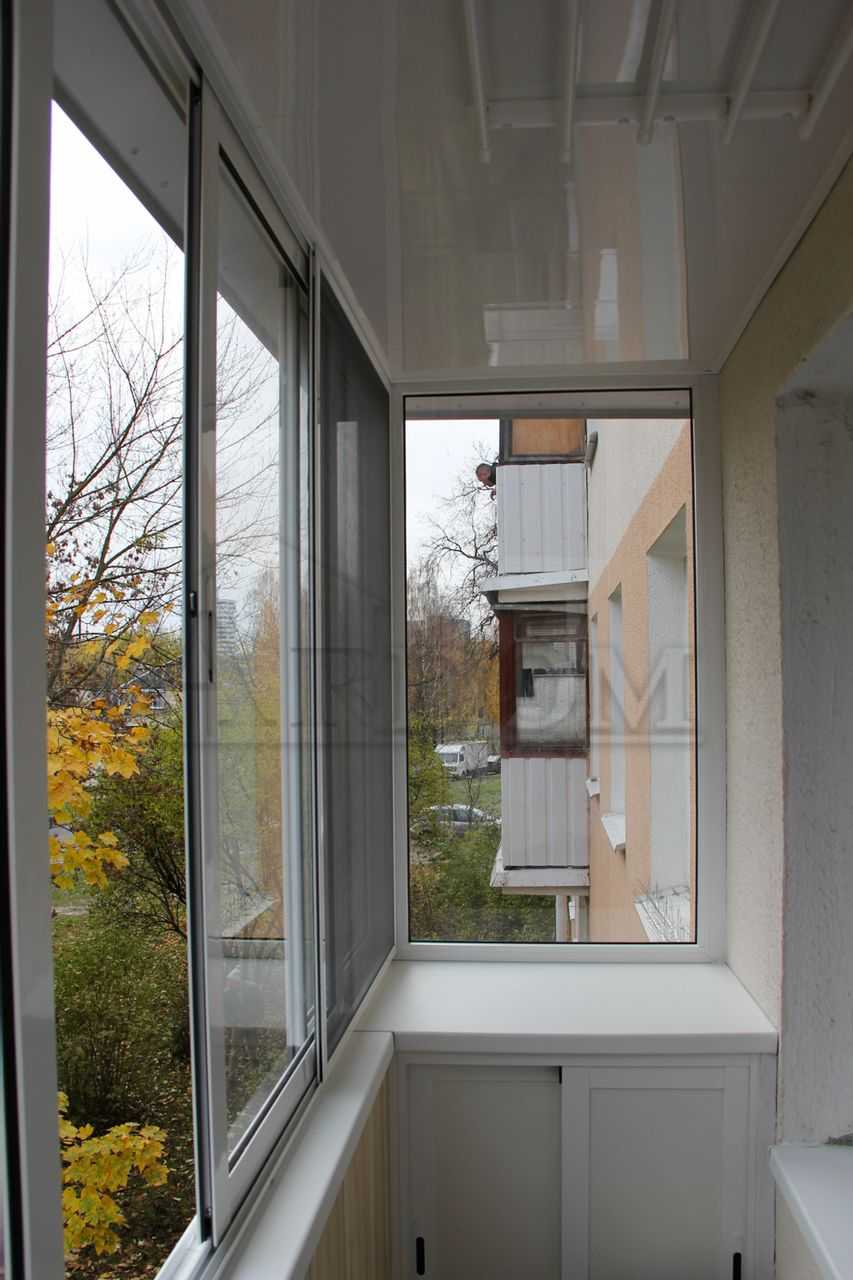 Ремонт балкона в хрущевке: дизайн и способы остекленения