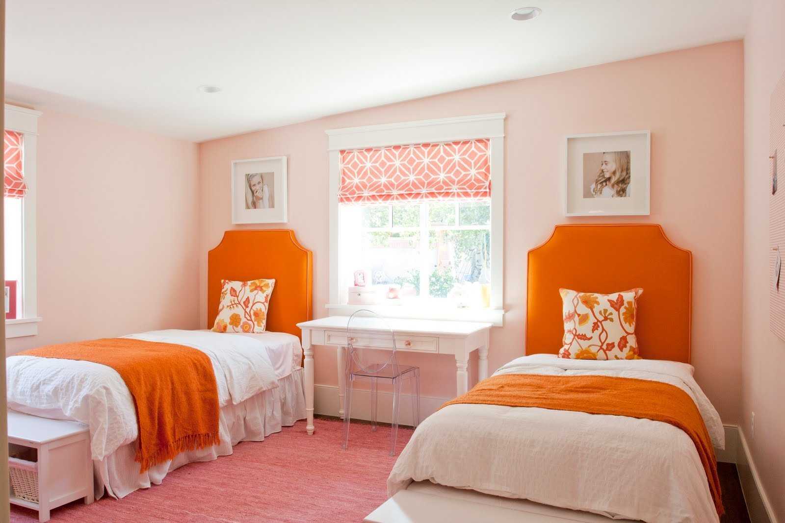 Гостиная в персиковом цвете - 68 фото идей применения наиболее сочных оттенков