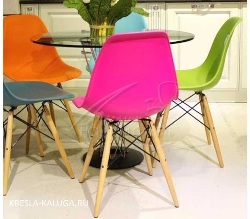 Дизайнерские стулья Eames в интерьере смотрятся просто великолепно Рассмотрите самые стильные модели, что мы подобрали в новой публикации и выбирайте себе