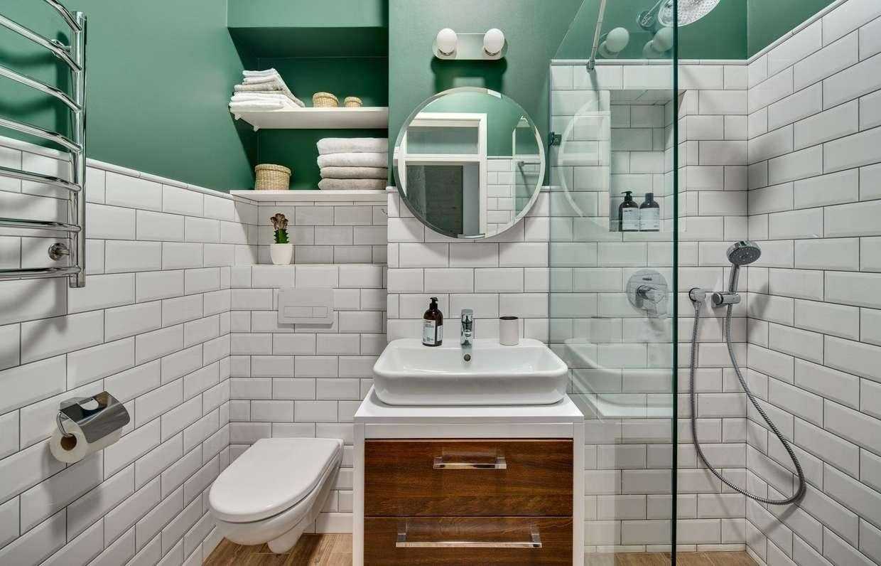 Как создать оригинальный и функциональный интерьер совмещенной с туалетом ванной комнаты
