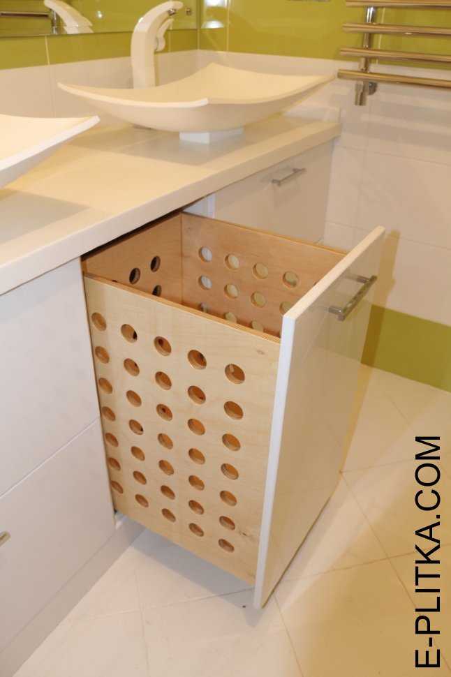 Шкаф в ванную комнату напольный, с корзиной для грязного белья, дизайн с фото