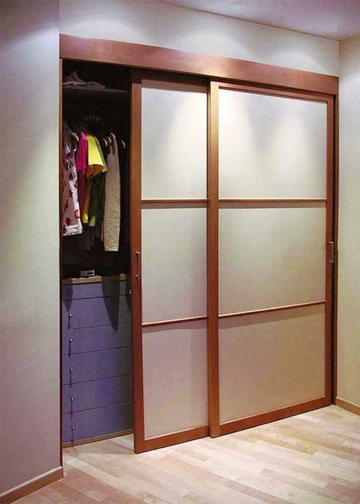 Раздвижные двери для гардеробной: нюансы выбора и обзор моделей
