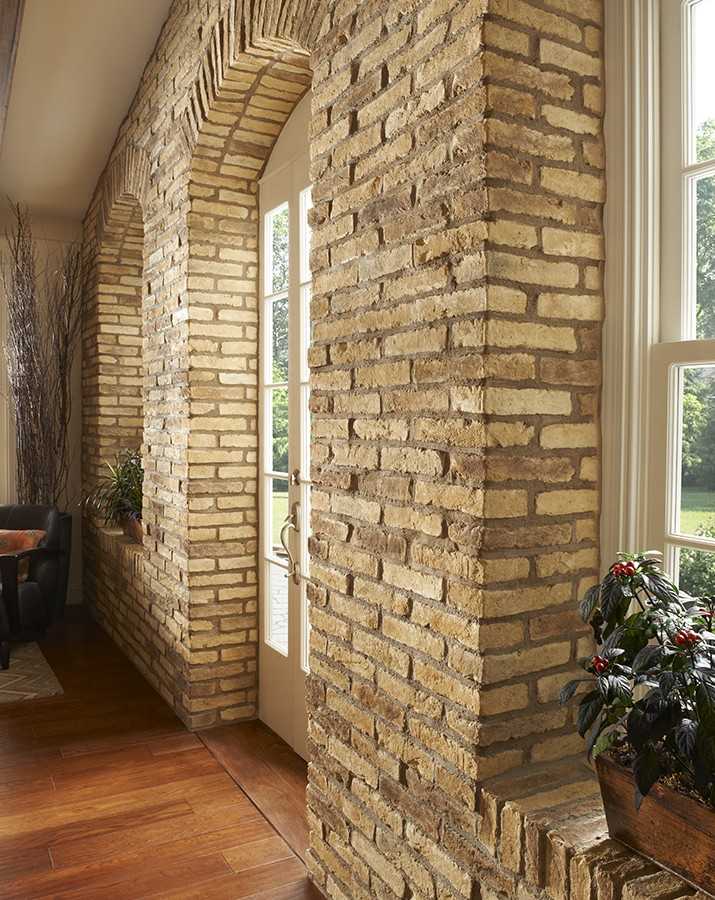 Декоративный камень для отделки стен в квартире
