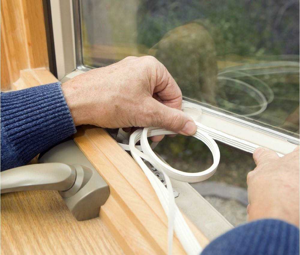 Как утеплить деревянные окна правильно - способы, советы, эффективность