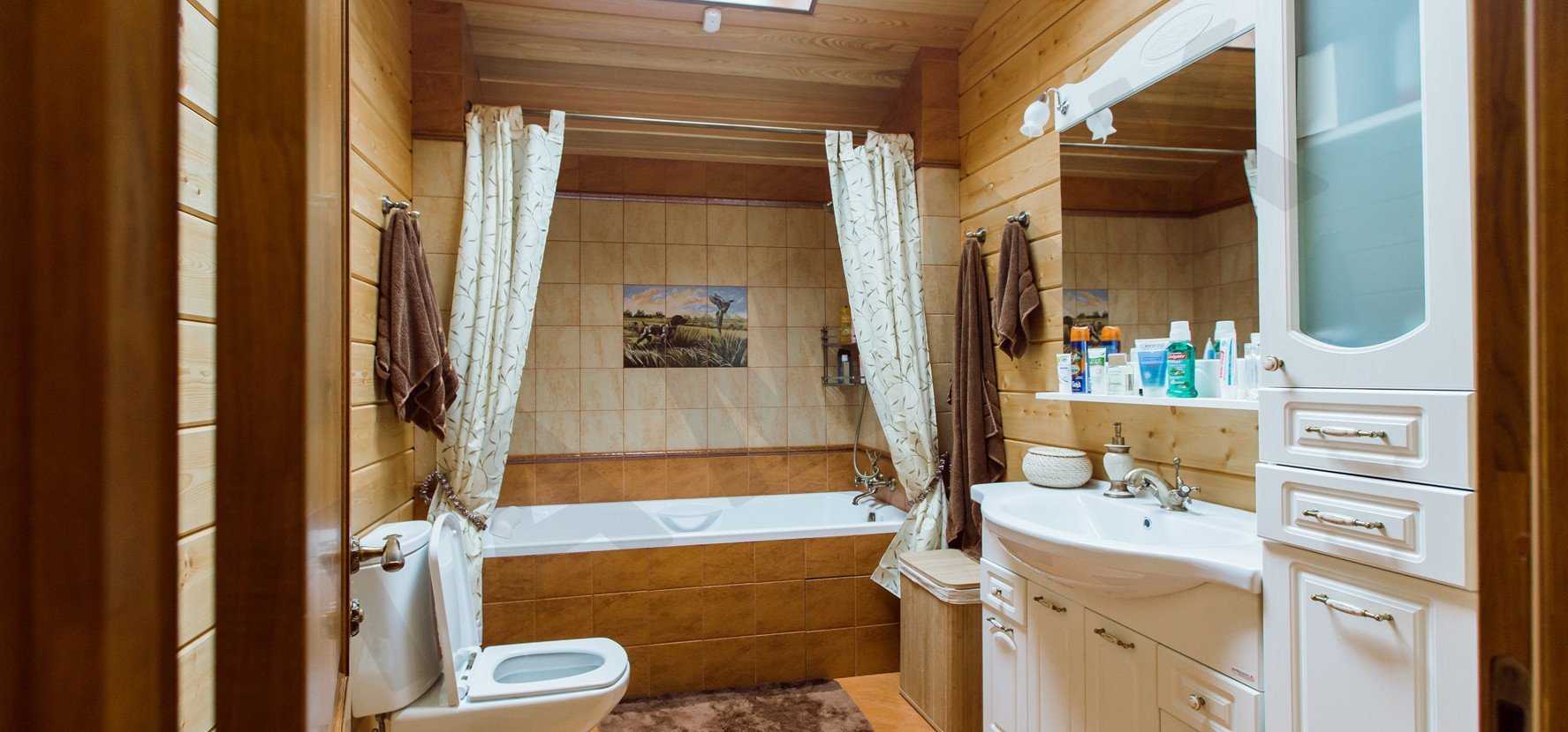 Ванная в деревянном доме — особенности отделочных работ и варианты обработки древесины (125 фото)