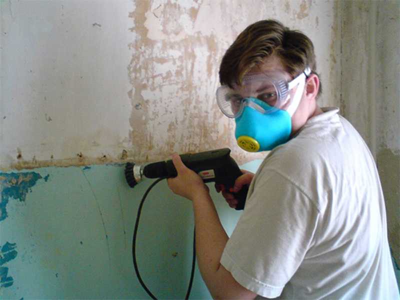 Как снять масляную краску со стен: лучшие способы, чем смыть и как очистить поверхность от старой покраски в домашних условиях