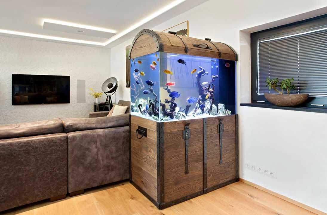 Встроенные аквариумы: в стены, в пол, в мебель. примеры интерьеров, фото