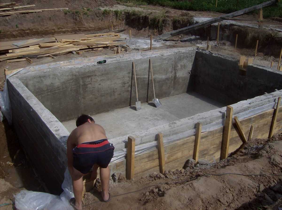 Бассейн из бетона своими руками: как правильно залить