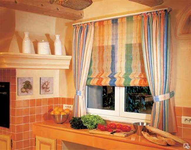 Римские шторы на кухню: виды, дизайн, цветовая гамма, комбинирование, декор