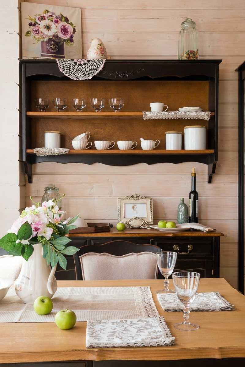 Полочки для кухни на стену вместо шкафов интересные варианты дизайна Как сделать, чтобы открытые полки смотрелись стильно и были практичны Варианты расположения на кухне